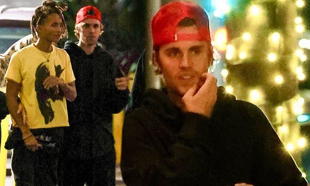 Justin Bieber bundles up in cozy sweats as he reunites with longtime pal Jaden Smith for night out with friends in Los Angeles | Daily Mail Online